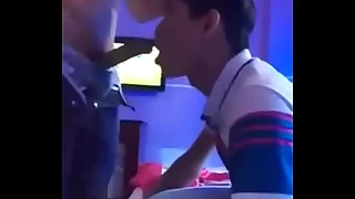 Bot b&uacute; cu Khuong Pham 1