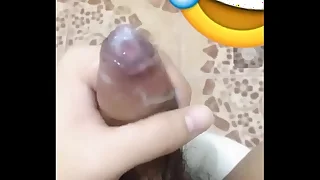 Gay practise medicine tay bắn tinh